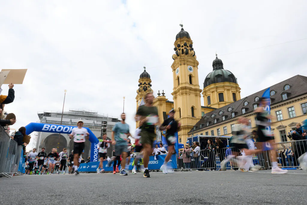 MARATHON M&Uuml;NCHEN by Brooks 2026